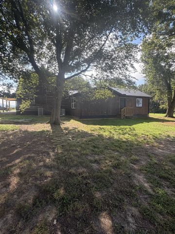 231 JJ Ln, Hillsboro, TN 37342