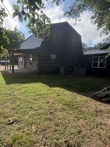 231 JJ Ln, Hillsboro, TN 37342