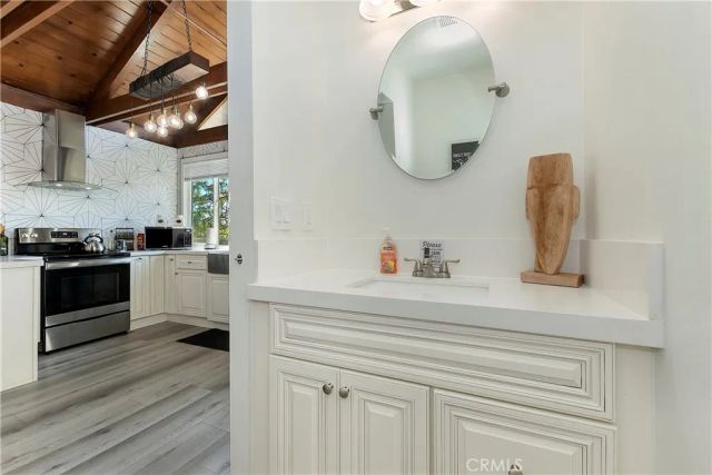 33026 Donner Lane, Arrowbear, CA 92382