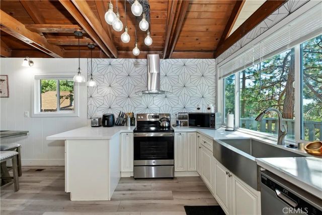 33026 Donner Lane, Arrowbear, CA 92382