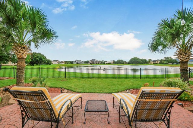 1026 Kings Forest Lane, Richmond, TX 77469