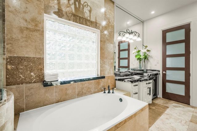 1026 Kings Forest Lane, Richmond, TX 77469
