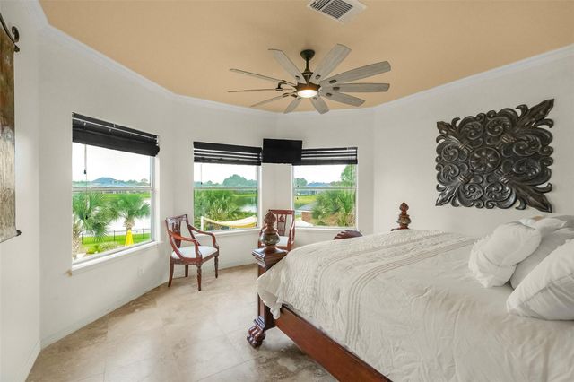 1026 Kings Forest Lane, Richmond, TX 77469