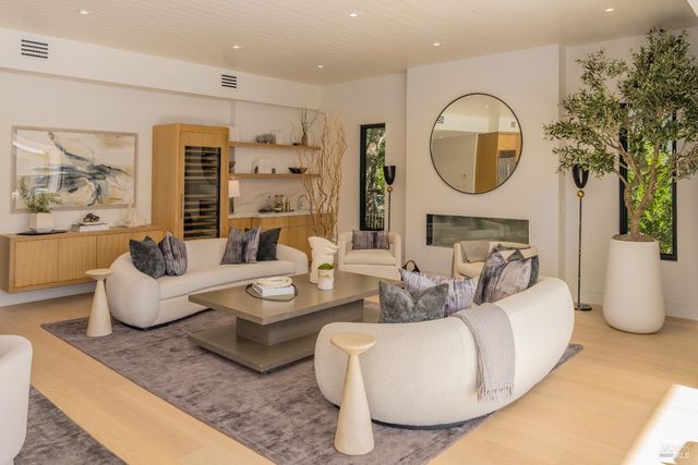 1547 Allyn Ave, St. Helena, CA 94574