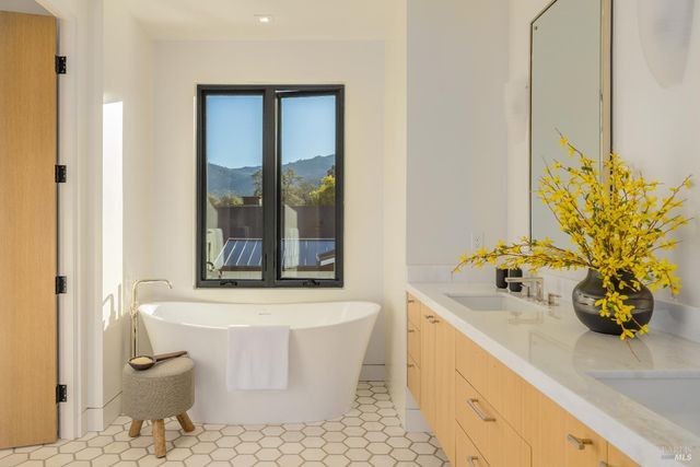 1547 Allyn Ave, St. Helena, CA 94574