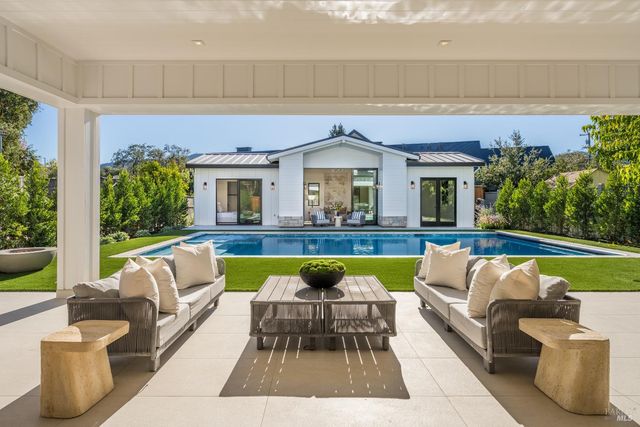 1547 Allyn Ave, St. Helena, CA 94574