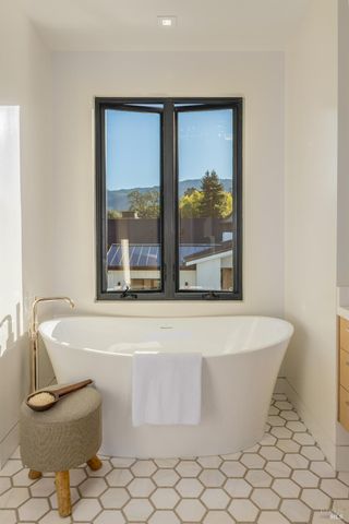 1547 Allyn Ave, St. Helena, CA 94574