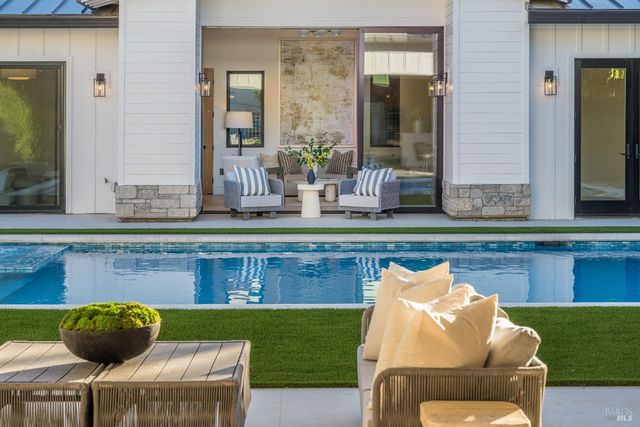 1547 Allyn Ave, St. Helena, CA 94574