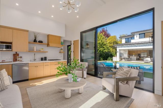 1547 Allyn Ave, St. Helena, CA 94574