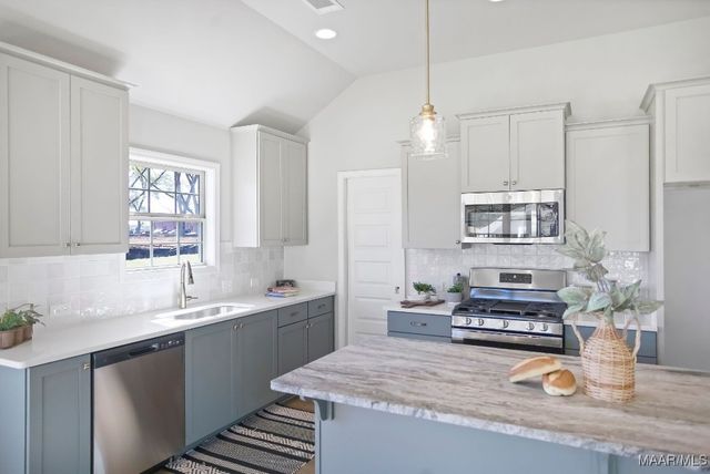 200 Lismore Place, Montgomery, AL 36117