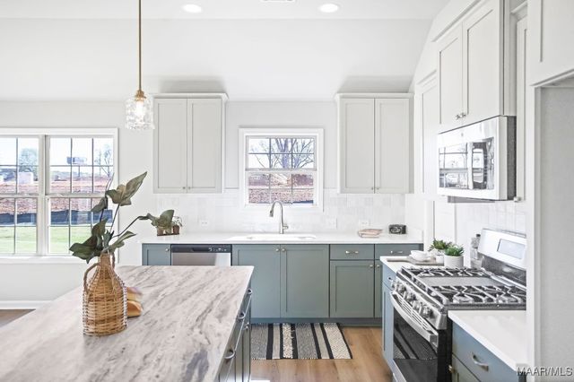 200 Lismore Place, Montgomery, AL 36117