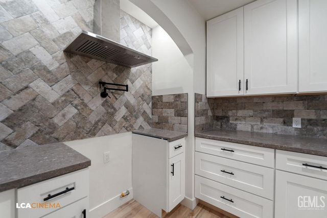 1936 Birchwood Court, Bakersfield, CA 93309