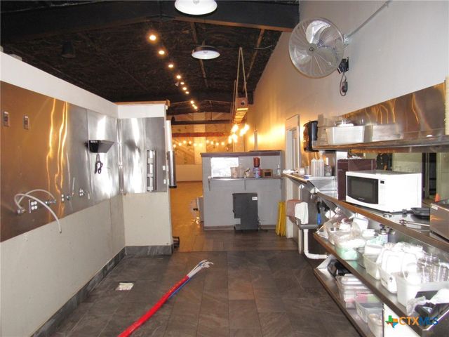 802 S Main Street, Belton, TX 76513