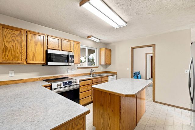 633 N Grant St, Medical Lake, WA 99022