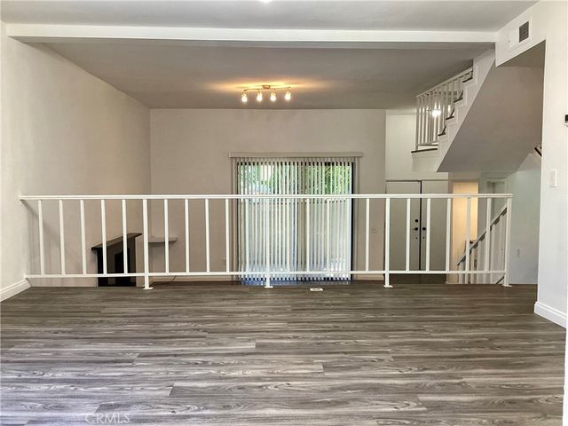 17836 Killion Street A, Encino, CA 91316