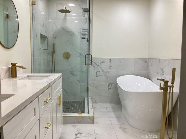 17836 Killion Street A, Encino, CA 91316