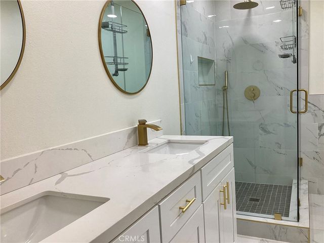 17836 Killion Street A, Encino, CA 91316