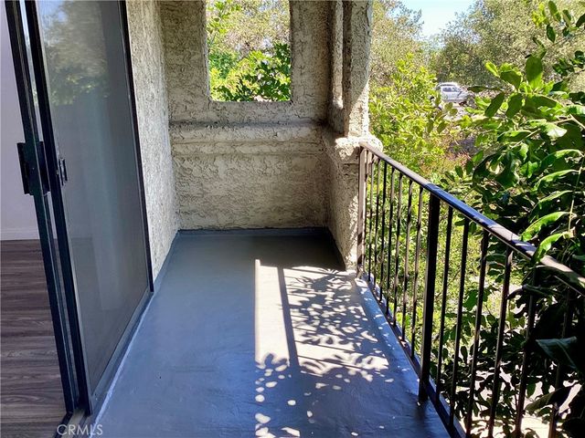 17836 Killion Street A, Encino, CA 91316