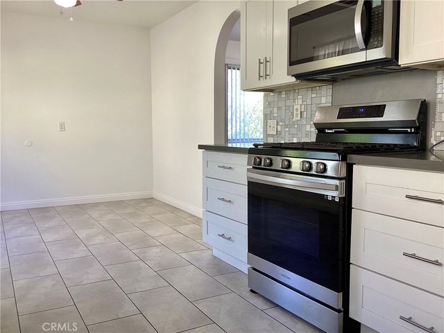 17836 Killion Street A, Encino, CA 91316