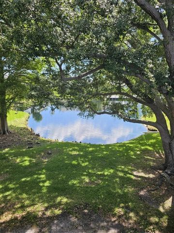 200 COUNTRY CLUB Drive 108, Largo, FL 33771