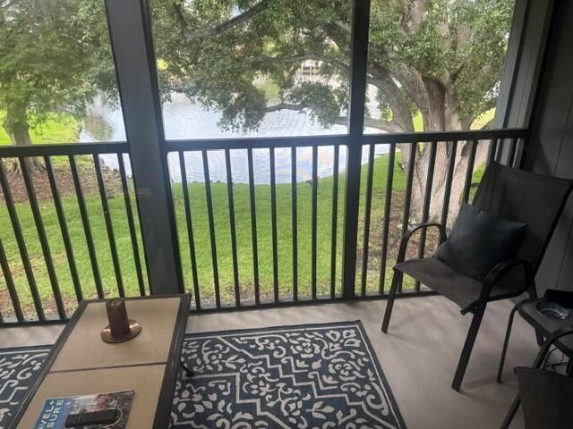 200 COUNTRY CLUB Drive 108, Largo, FL 33771