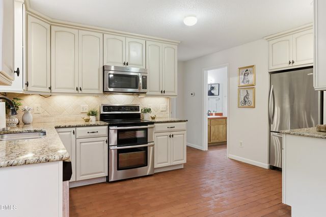 369 River Road, Pittsboro, NC 27312