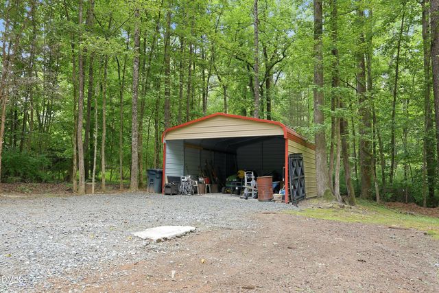 369 River Road, Pittsboro, NC 27312