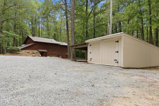 369 River Road, Pittsboro, NC 27312