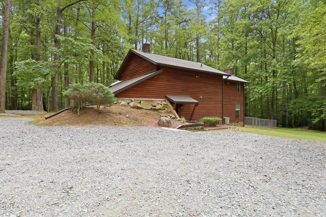 369 River Road, Pittsboro, NC 27312