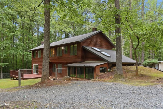 369 River Road, Pittsboro, NC 27312