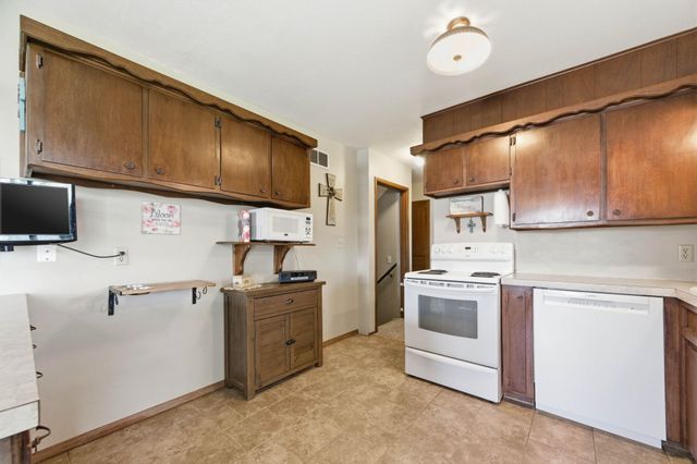 1939 W Dallas St, Wichita, KS 67217