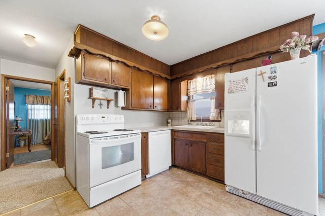 1939 W Dallas St, Wichita, KS 67217