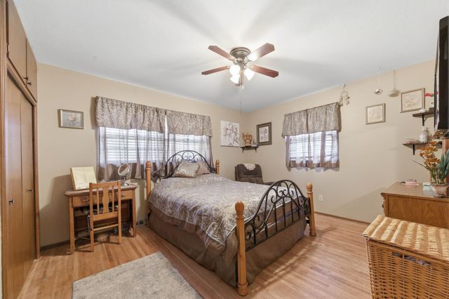 1939 W Dallas St, Wichita, KS 67217