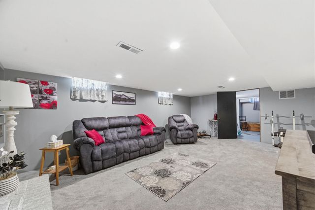 1939 W Dallas St, Wichita, KS 67217