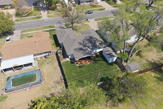 1939 W Dallas St, Wichita, KS 67217