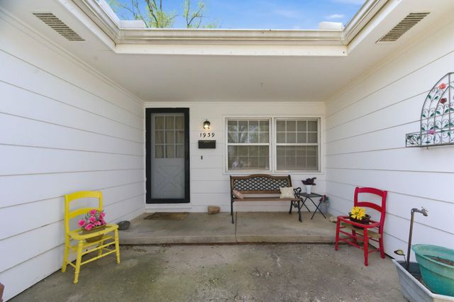 1939 W Dallas St, Wichita, KS 67217