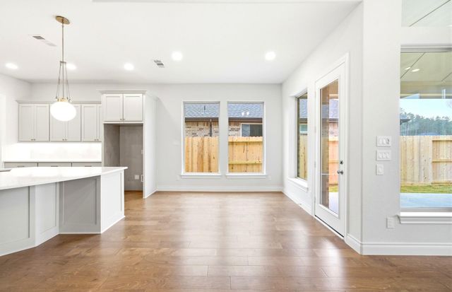 9730 Roaring River Falls Lane, Porter, TX 77365