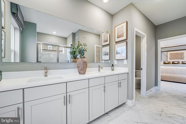 6608 QUEENSBURY ST, Middle River, MD 21220