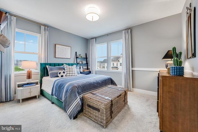 6608 QUEENSBURY ST, Middle River, MD 21220