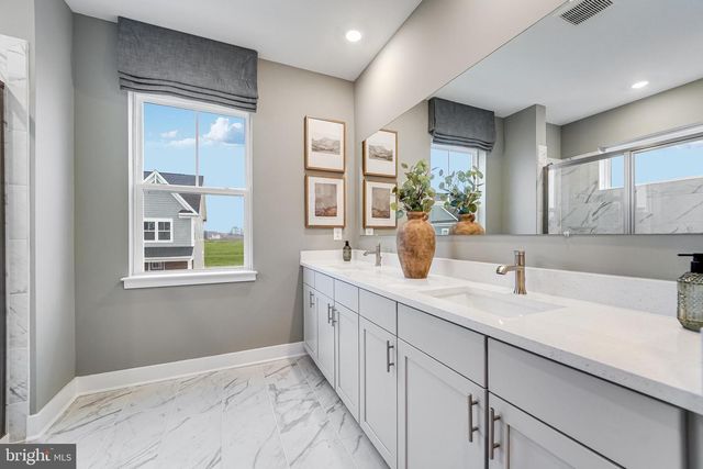 6608 QUEENSBURY ST, Middle River, MD 21220