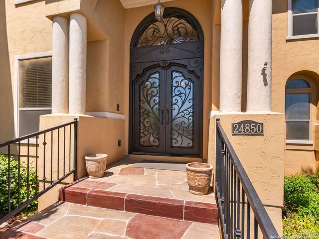 24850 Fairway Springs, San Antonio, TX 78260