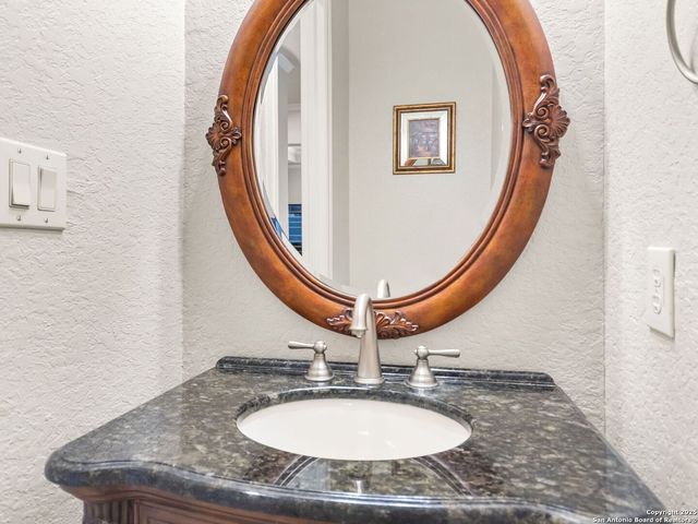 24850 Fairway Springs, San Antonio, TX 78260