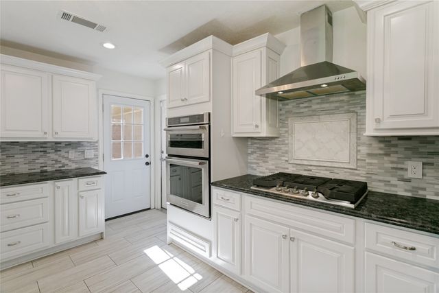 2 Rolling Hills Circle, Denton, TX 76205