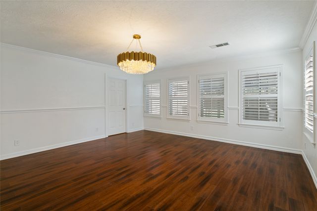 2 Rolling Hills Circle, Denton, TX 76205
