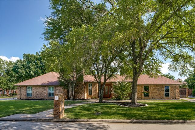 2 Rolling Hills Circle, Denton, TX 76205