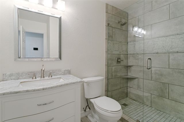 2 Rolling Hills Circle, Denton, TX 76205