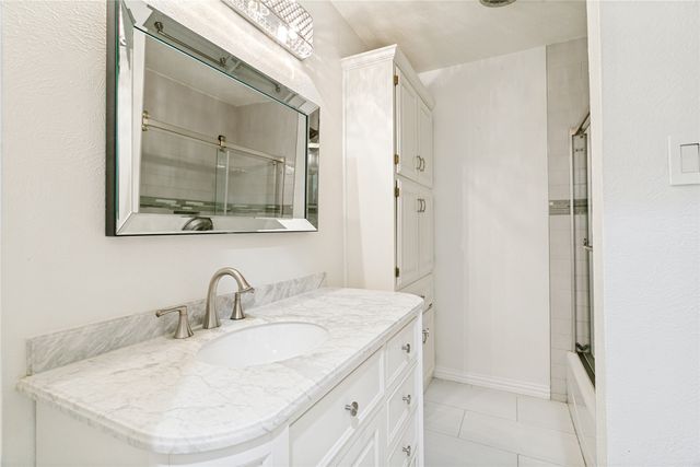 2 Rolling Hills Circle, Denton, TX 76205