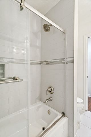 2 Rolling Hills Circle, Denton, TX 76205