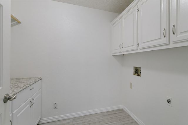 2 Rolling Hills Circle, Denton, TX 76205