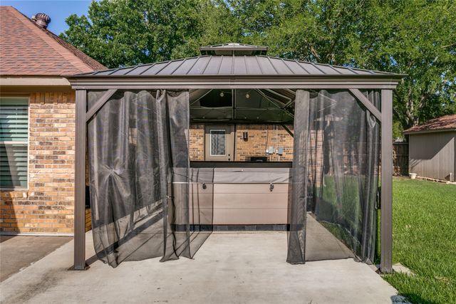 2 Rolling Hills Circle, Denton, TX 76205